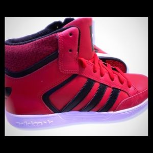 Nearly new Adidas hitops, Sz 8.5